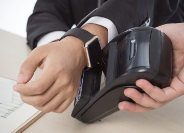 כתבה: צמיד כסף במקום אשראי ומזומן