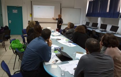 הפסיכולוגיה של ההחלטות הפיננסיות שלנו